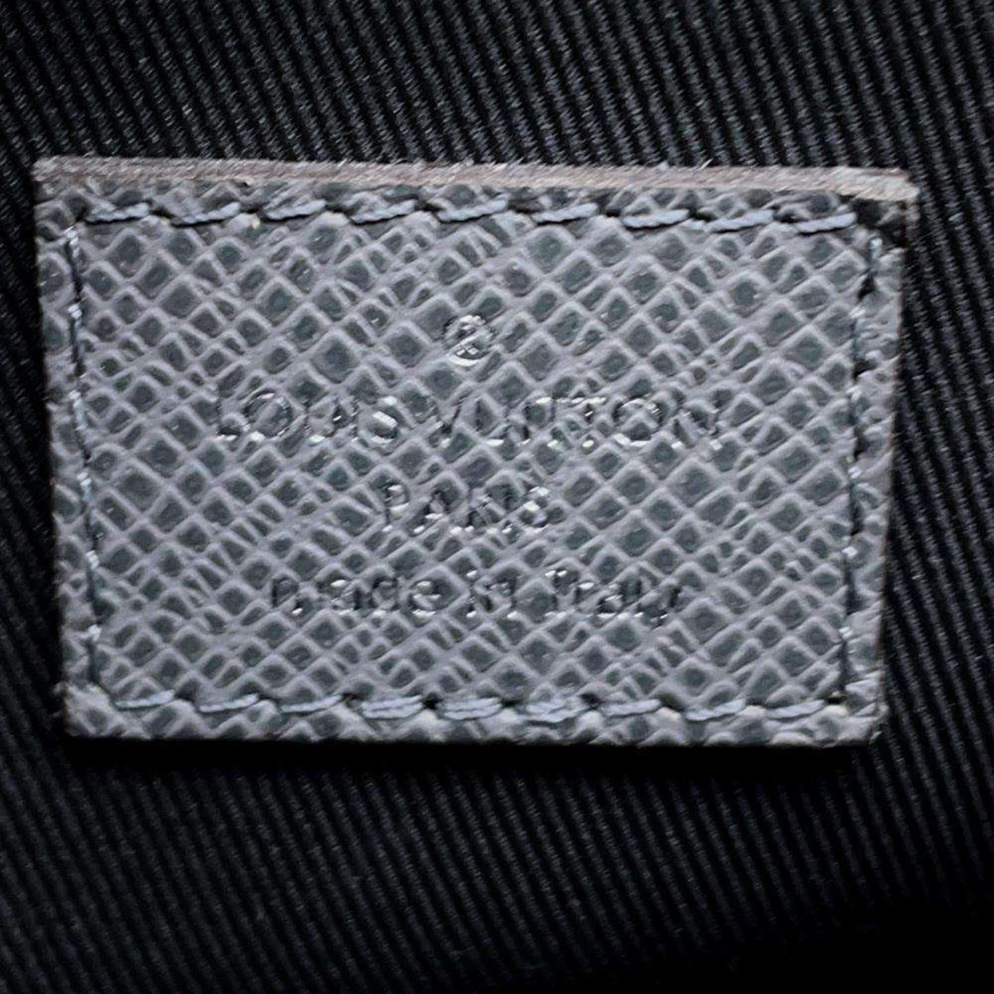 Louis Vuitton Taiga Gris Taiga Leather Shoulder Bag
