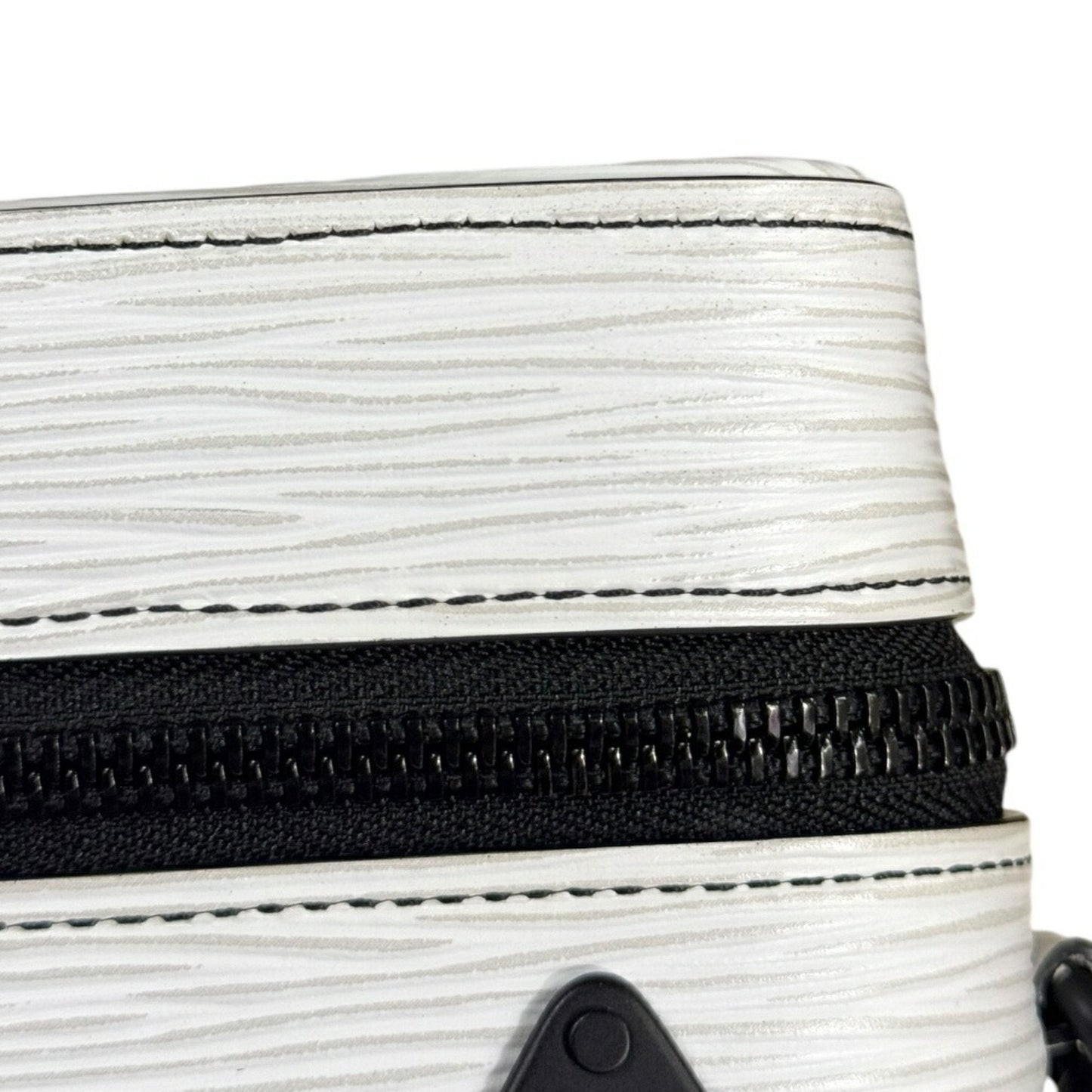 Louis Vuitton White Epi Leather Shoulder Bag