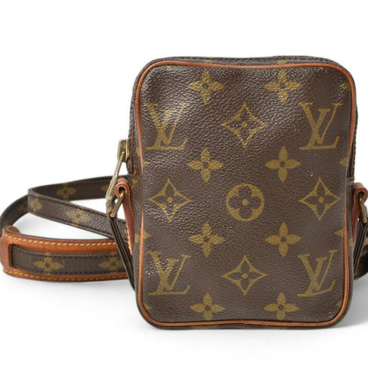 Louis Vuitton Monogram Monogram Pochette Shoulder Bag ()