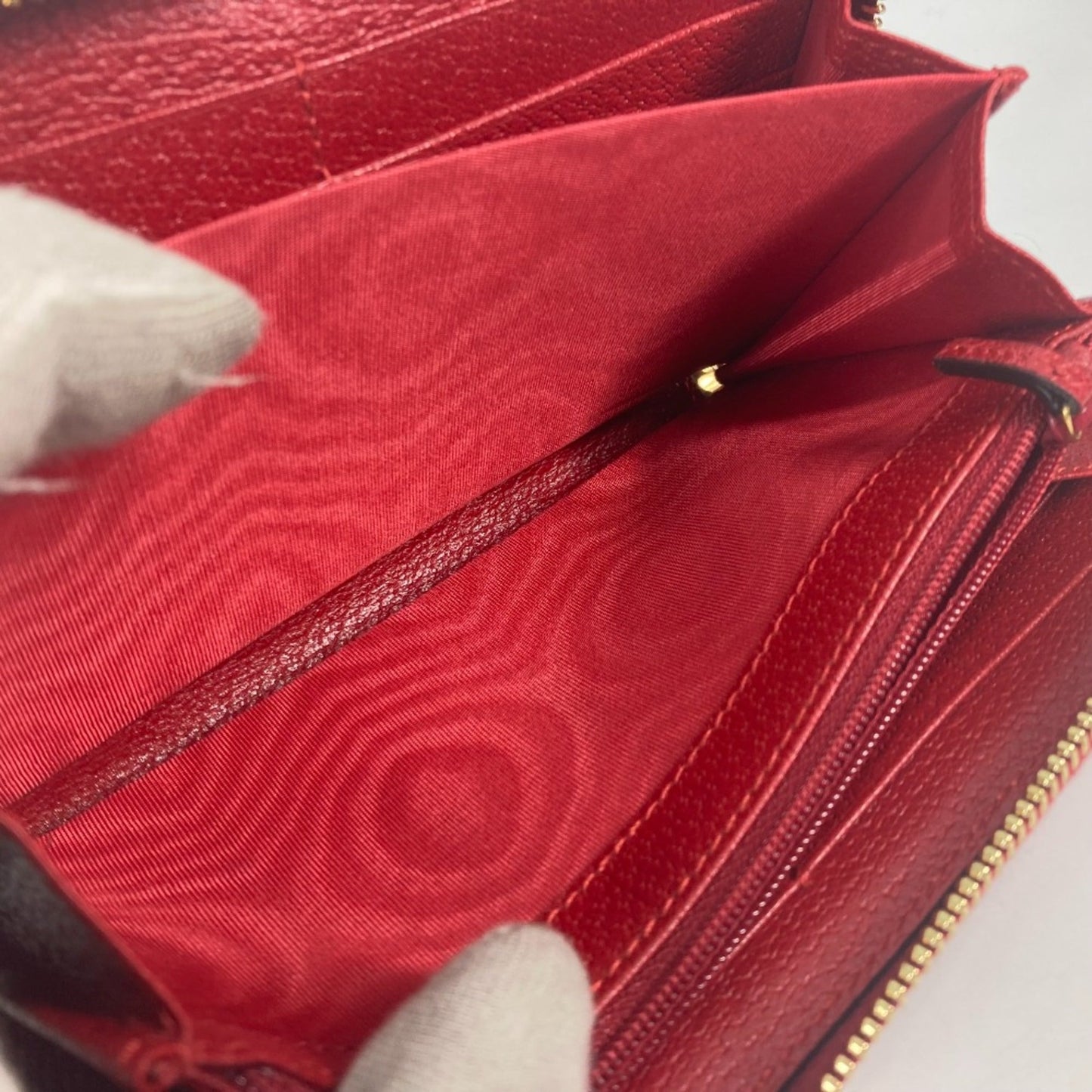 Gucci Red Other Long Wallet (Bi-Fold)