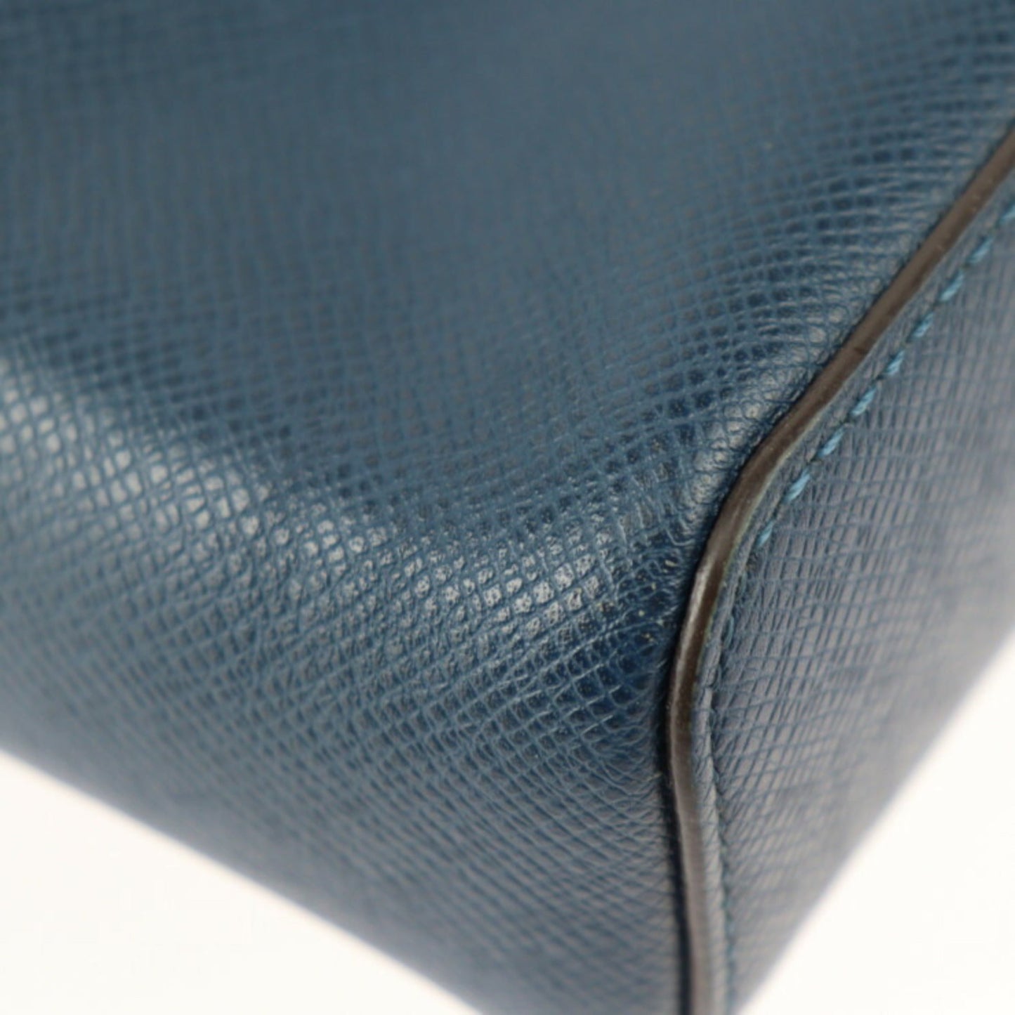 Louis Vuitton Navy Blue Taiga Leather Shoulder Bag
