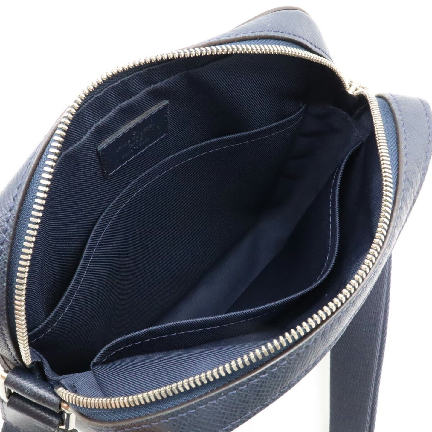 Louis Vuitton Taiga Ocean Taiga Leather Pochette Shoulder Bag