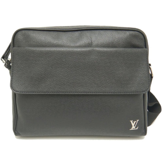 Louis Vuitton Noir Taiga Leather Shoulder Bag ()