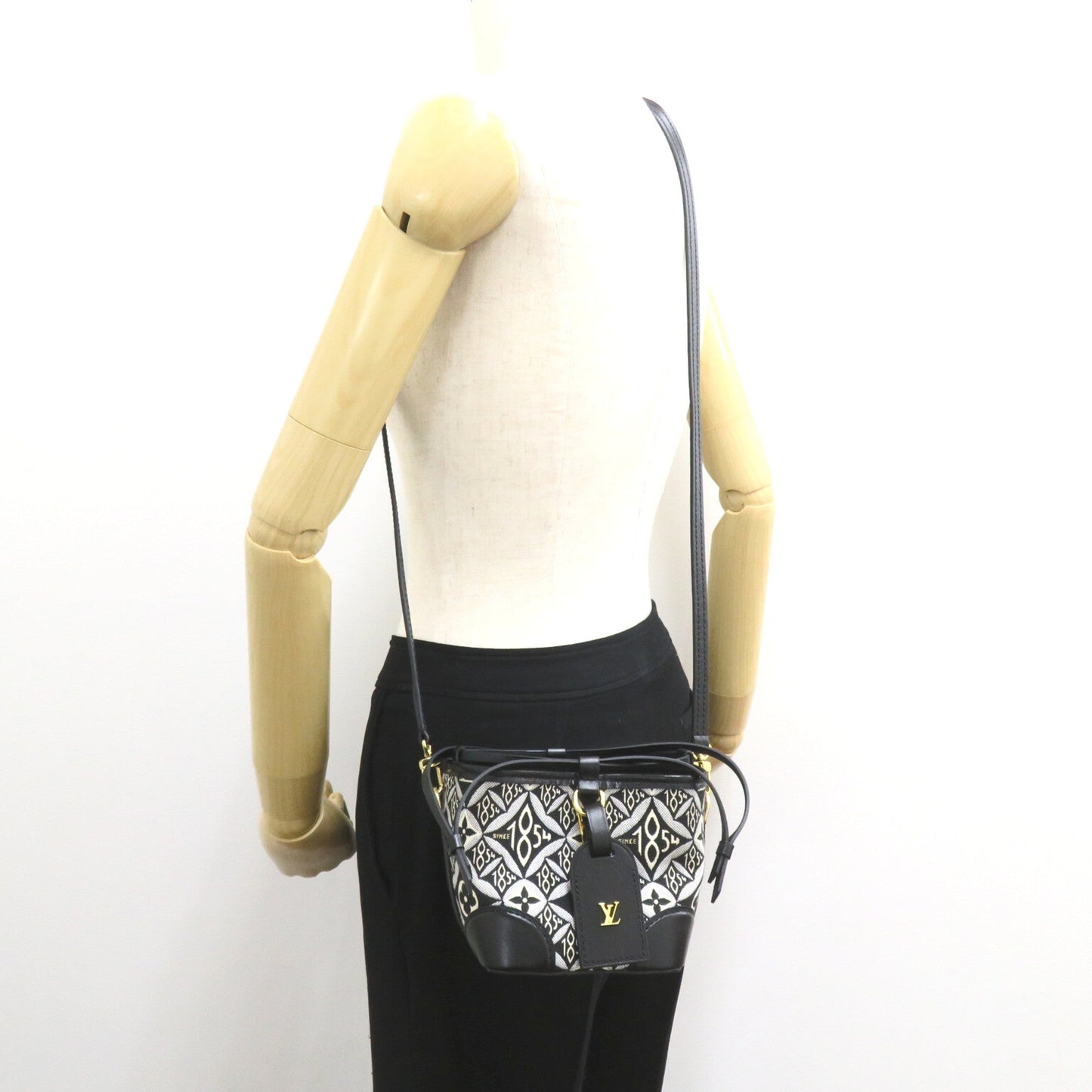 Louis Vuitton Black Other Shoulder Bag