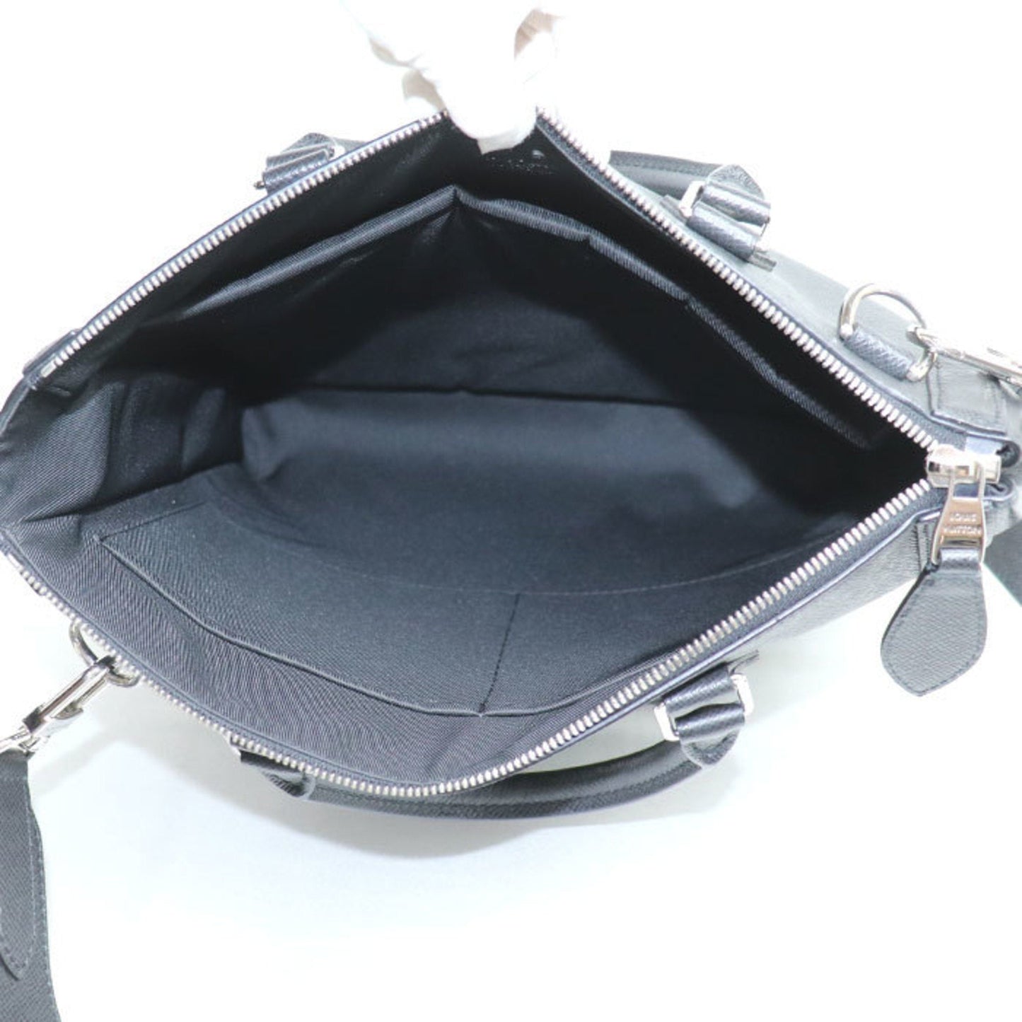 Louis Vuitton Taiga Black Taiga Leather Shoulder Bag