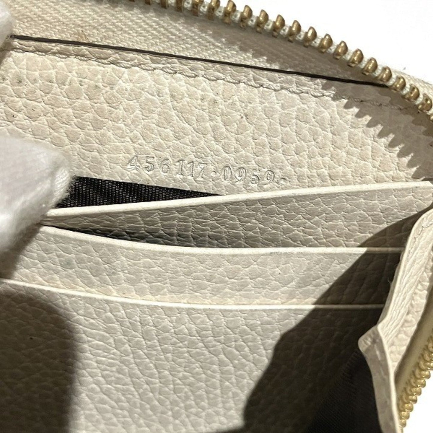 Gucci Off-White Leather Long Wallet (Bi-Fold)