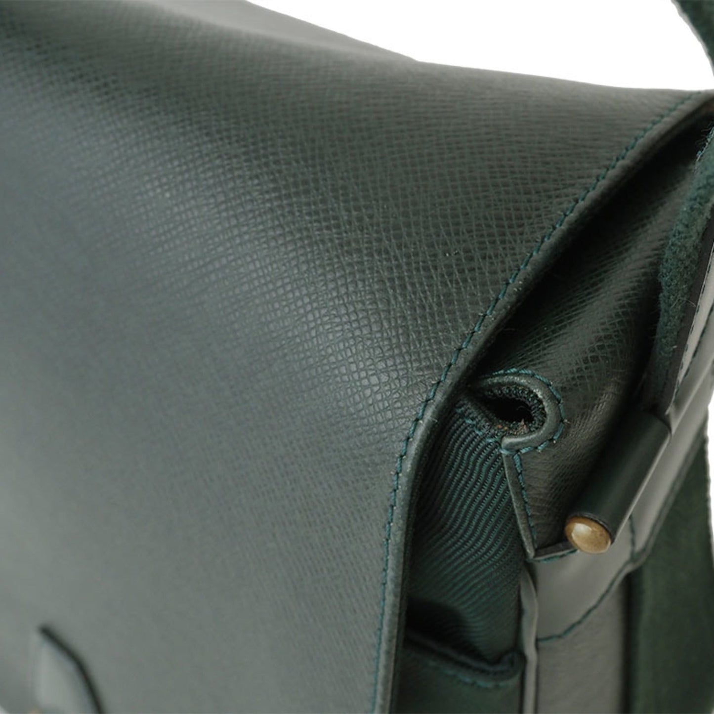 Louis Vuitton Taiga Episea Taiga Leather Shoulder Bag