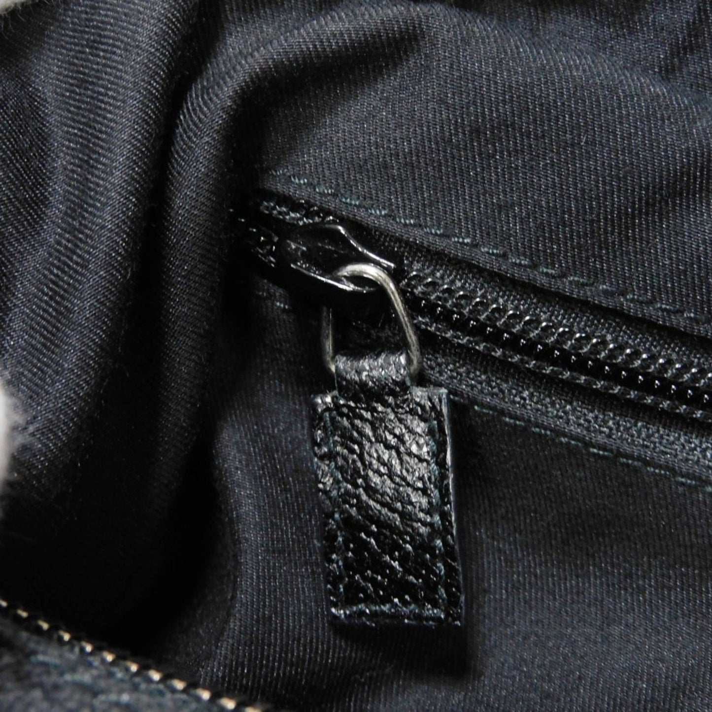 Gucci Gg Canvas Black Gg Canvas Messenger Bag Shoulder Bag