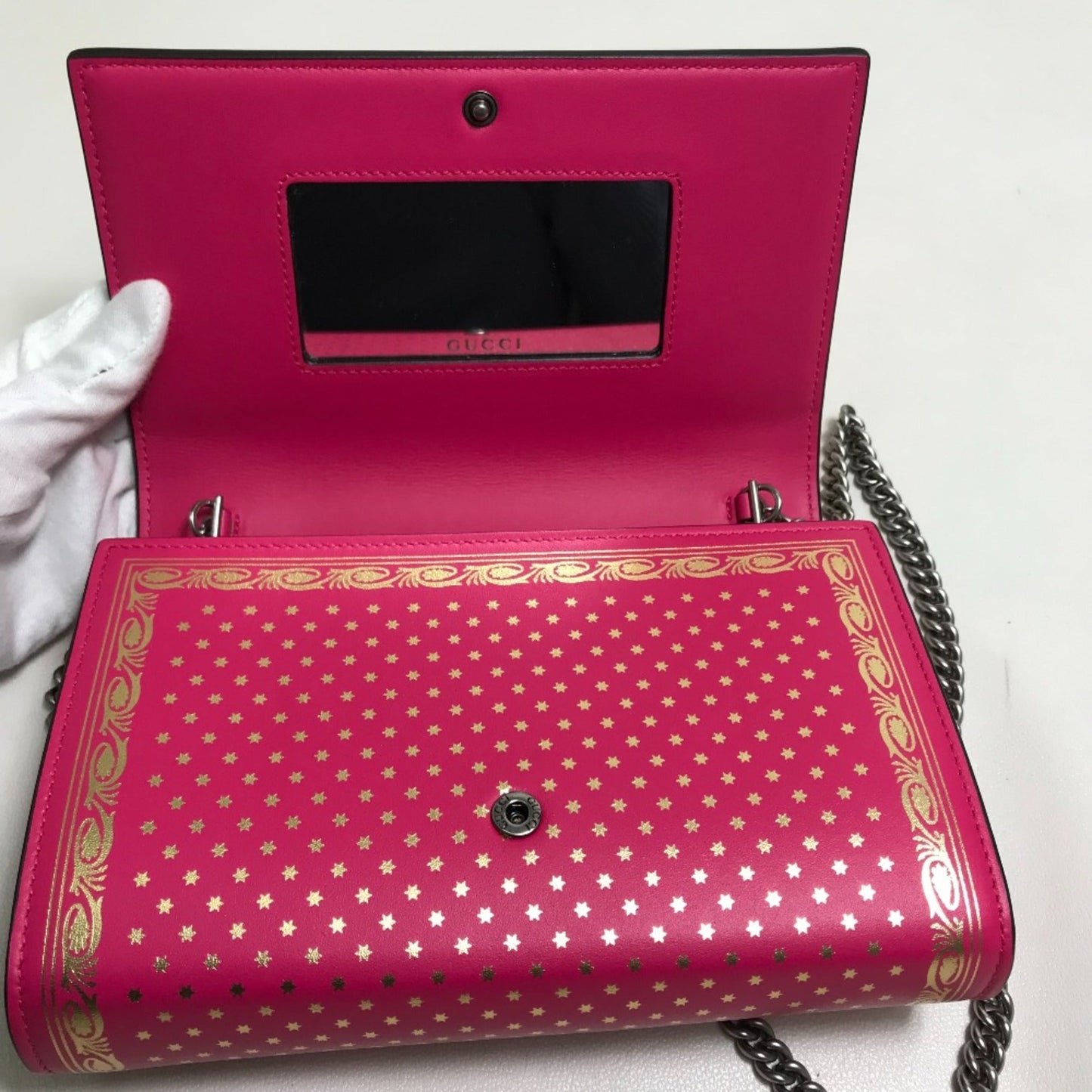 Gucci Pink Leather Long Wallet (Bi-Fold)