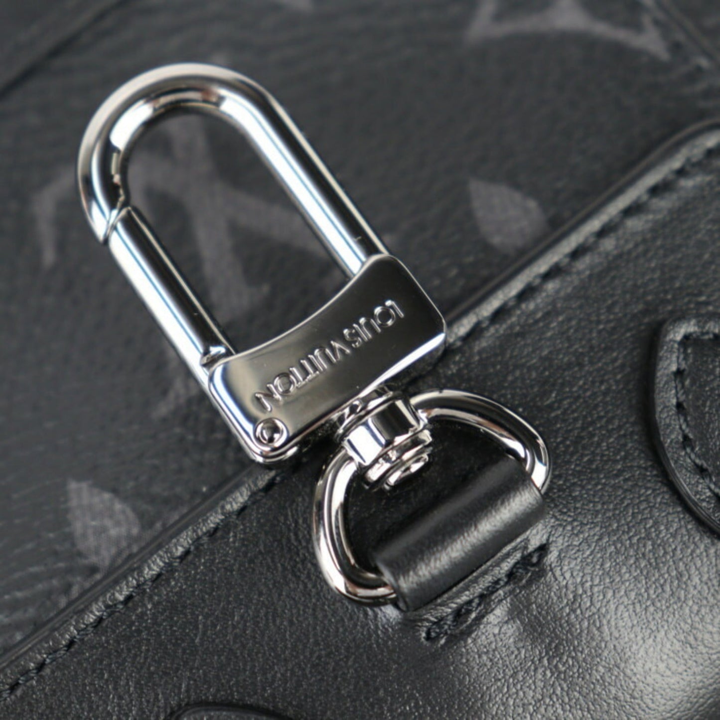 Louis Vuitton Black Gray Pvc Leather Pochette Shoulder Bag