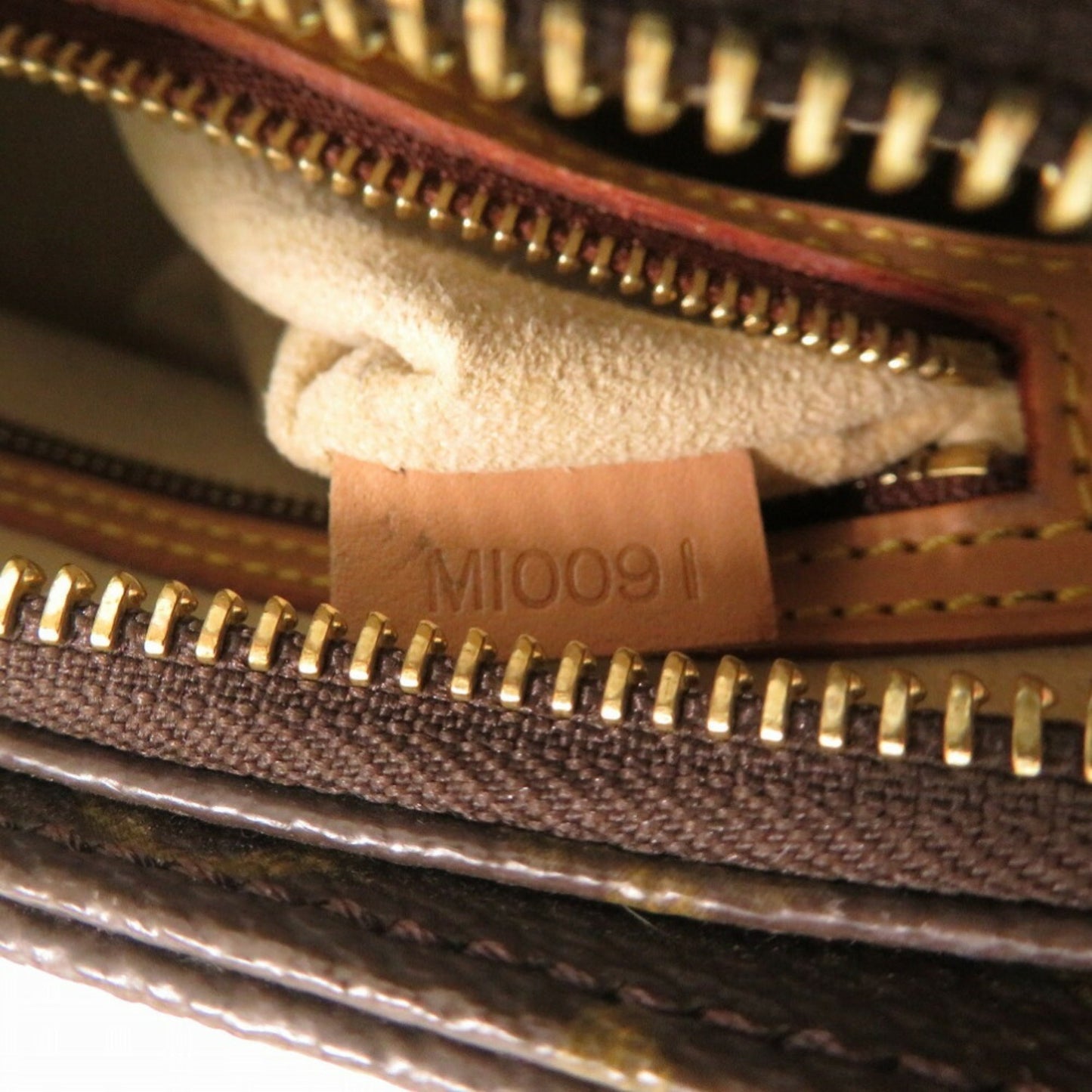 Louis Vuitton Brown Monogram Monogram Shoulder Bag