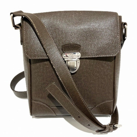 Louis Vuitton Taiga Grizzly Leather Shoulder Bag ()