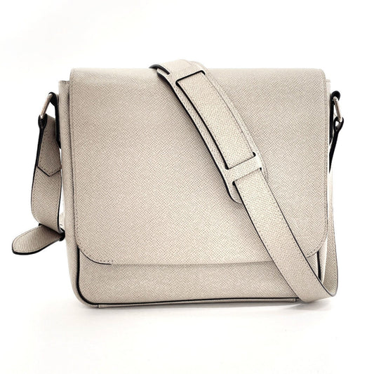 Louis Vuitton Gray Taiga Leather Shoulder Bag ()