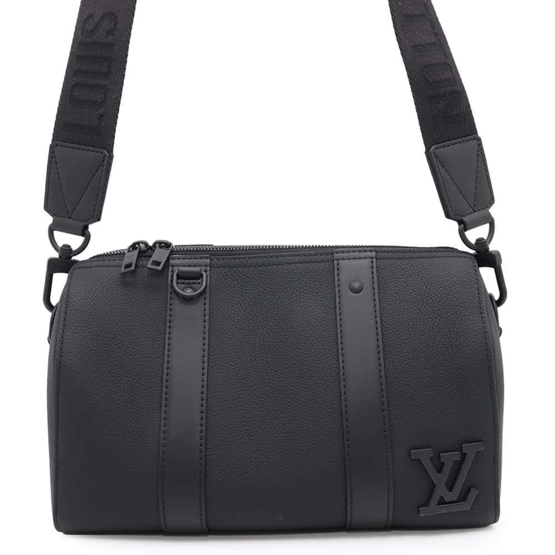 Louis Vuitton Black Noir Shoulder Bag ()