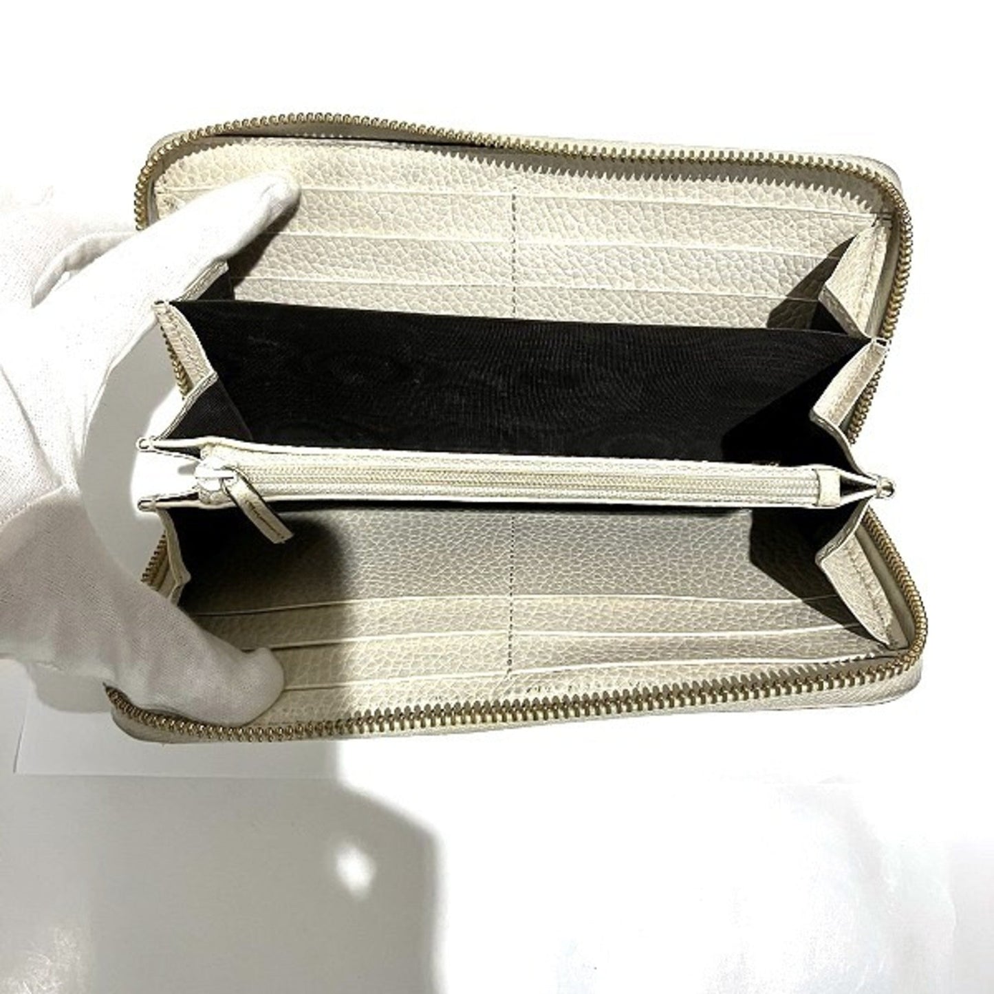 Gucci Off-White Leather Long Wallet (Bi-Fold)