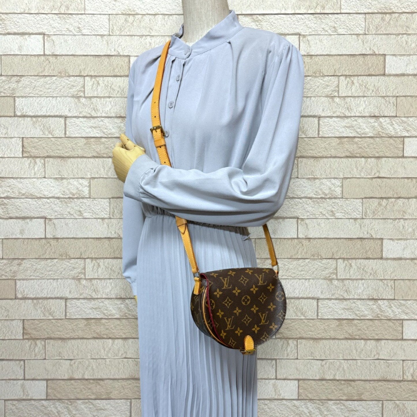 Louis Vuitton Monogram Brown Monogram Monogram Shoulder Bag