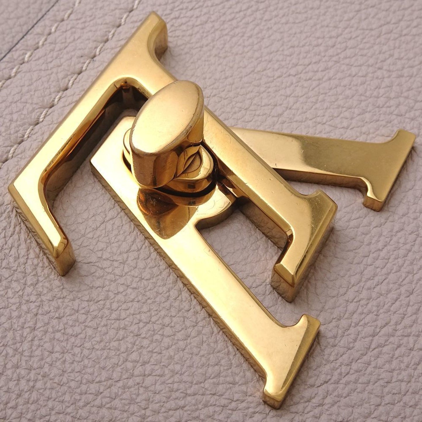 Louis Vuitton Grayish Leather Shoulder Bag