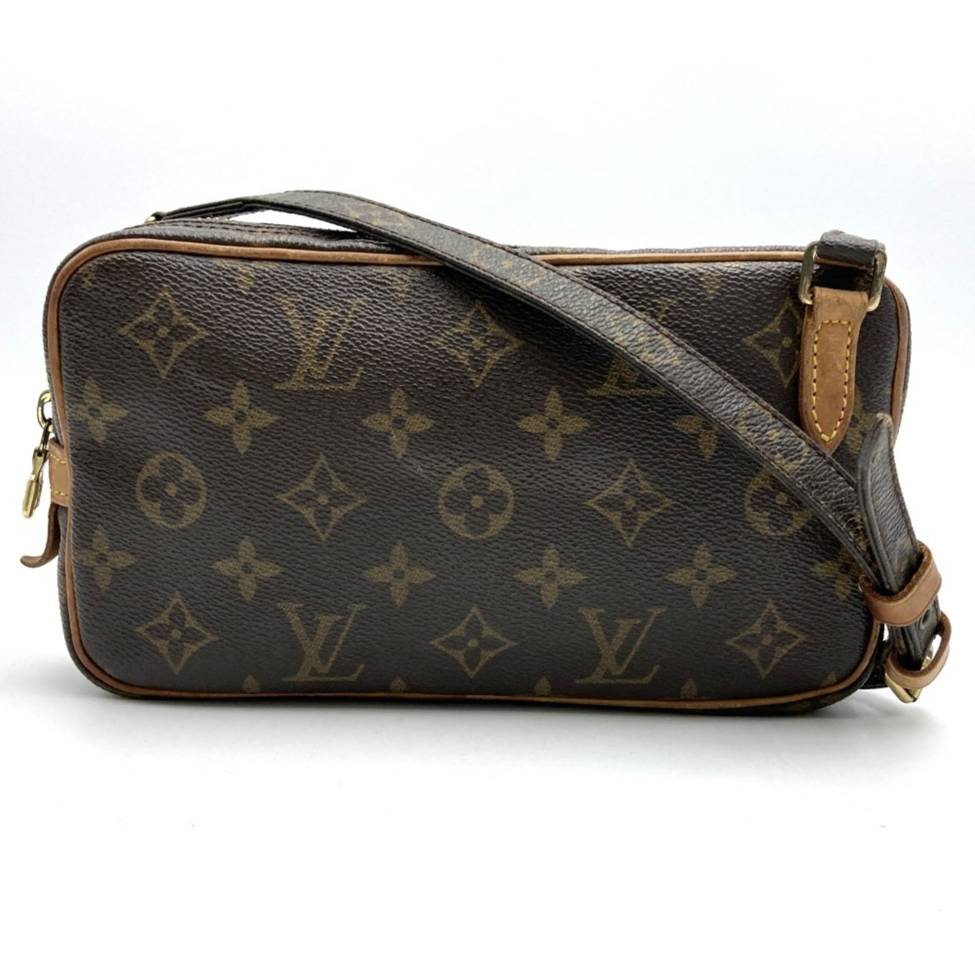 Louis Vuitton Monogram Monogram Pochette Shoulder Bag ()