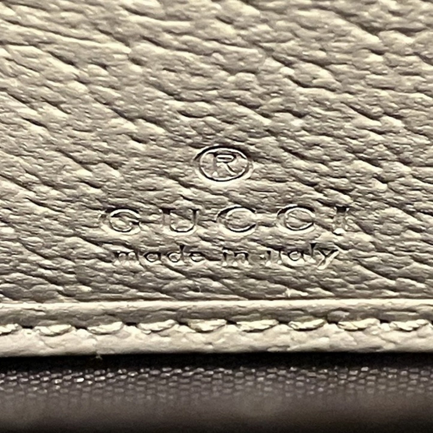 Gucci Beige White Gg Supreme Canvas Leather Long Wallet (Bi-Fold)