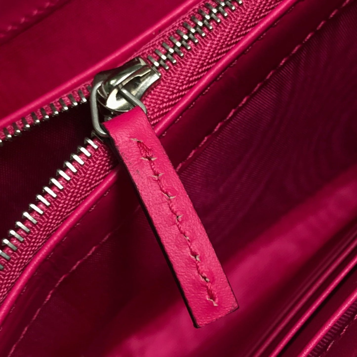 Gucci Pink Leather Long Wallet (Bi-Fold)