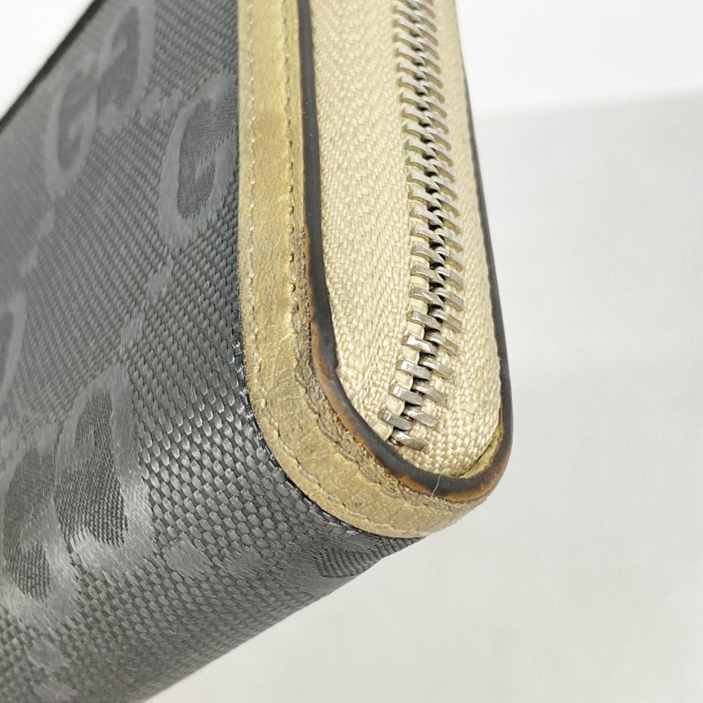 Gucci Beige Gray Nylon Canvas Long Wallet (Bi-Fold)