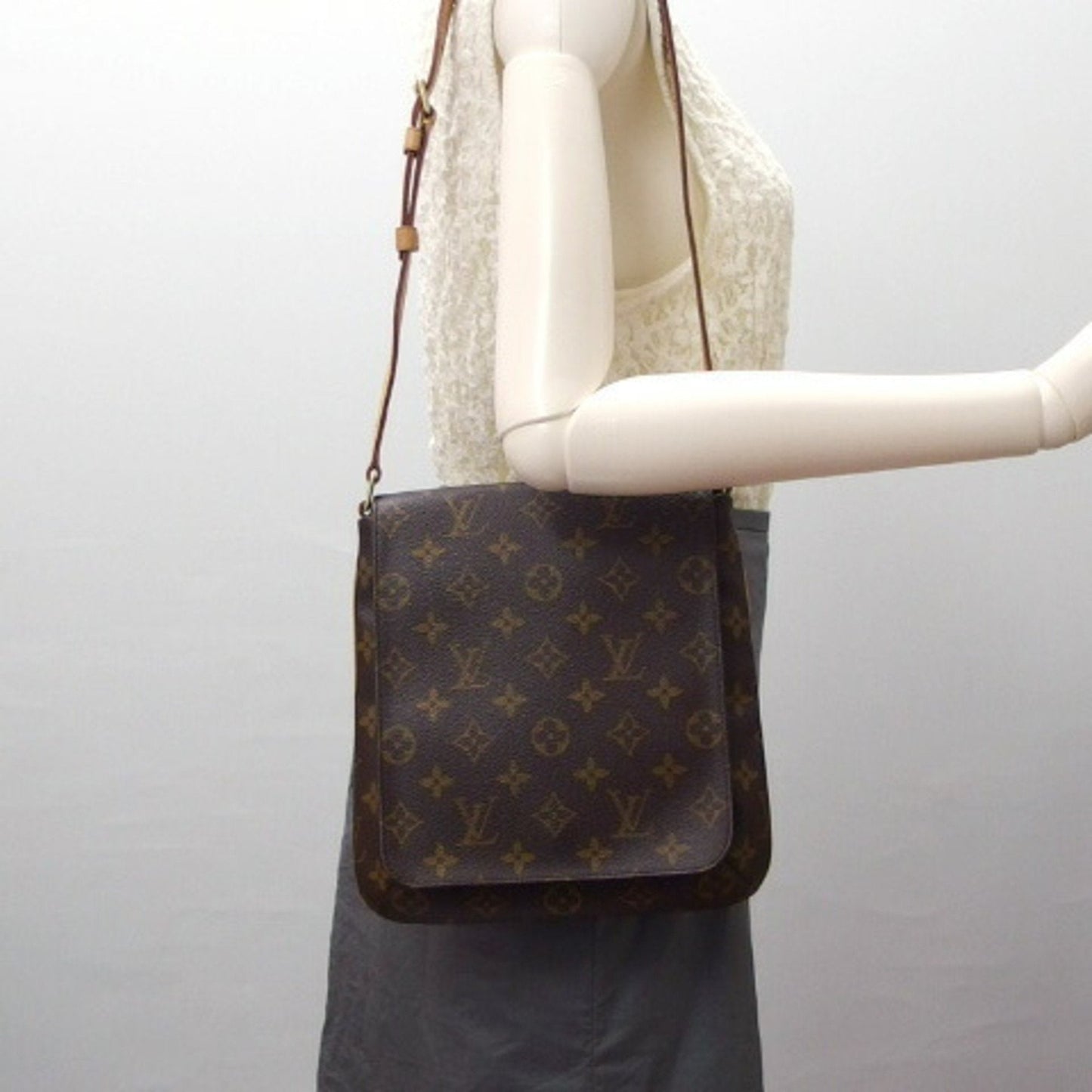 Louis Vuitton Monogram Monogram Monogram Shoulder Bag