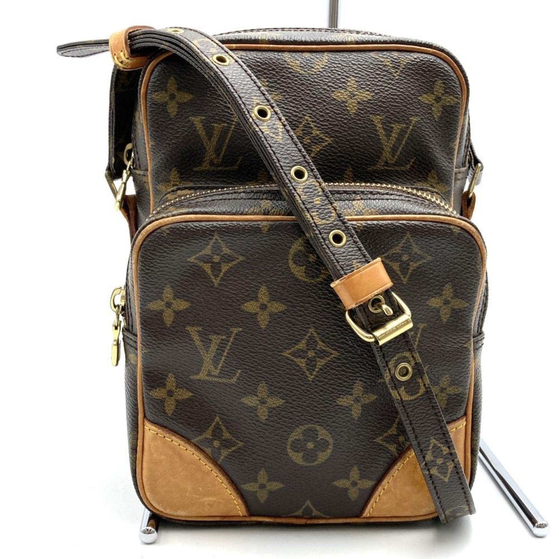 Louis Vuitton Brown Monogram Shoulder Bag ()