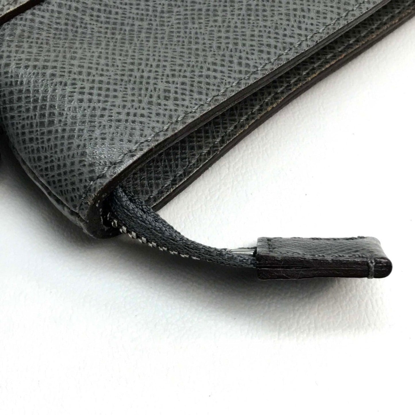 Louis Vuitton Gray Leather Shoulder Bag