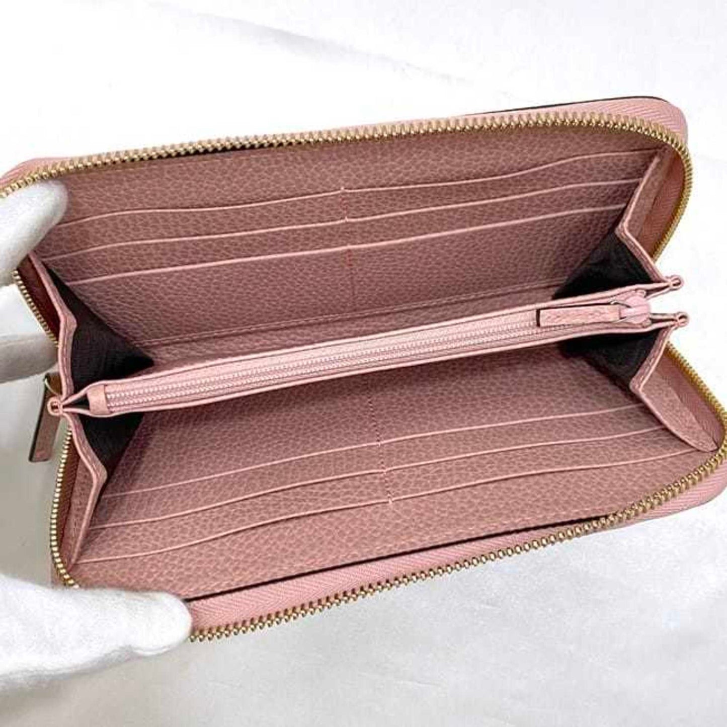 Gucci Pink Leather Wallet (Bi-Fold)