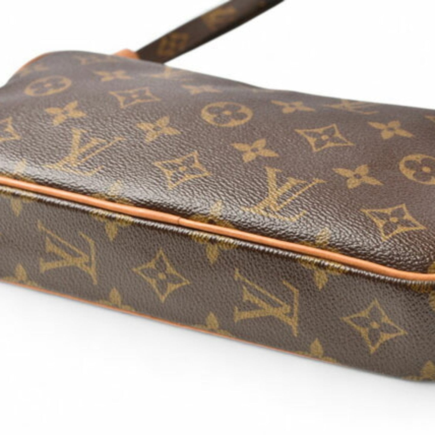 Louis Vuitton Monogram Monogram Pochette Shoulder Bag