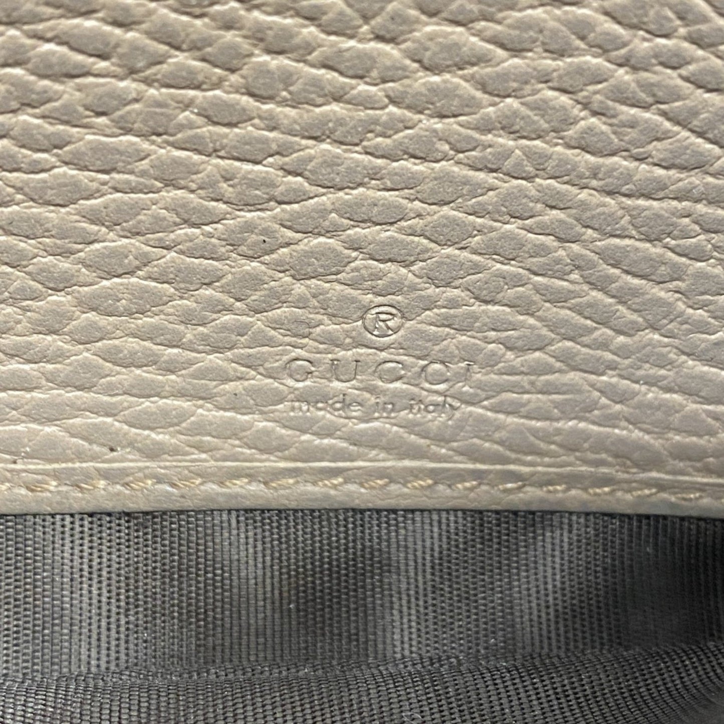 Gucci Beige Leather Long Wallet (Bi-Fold)