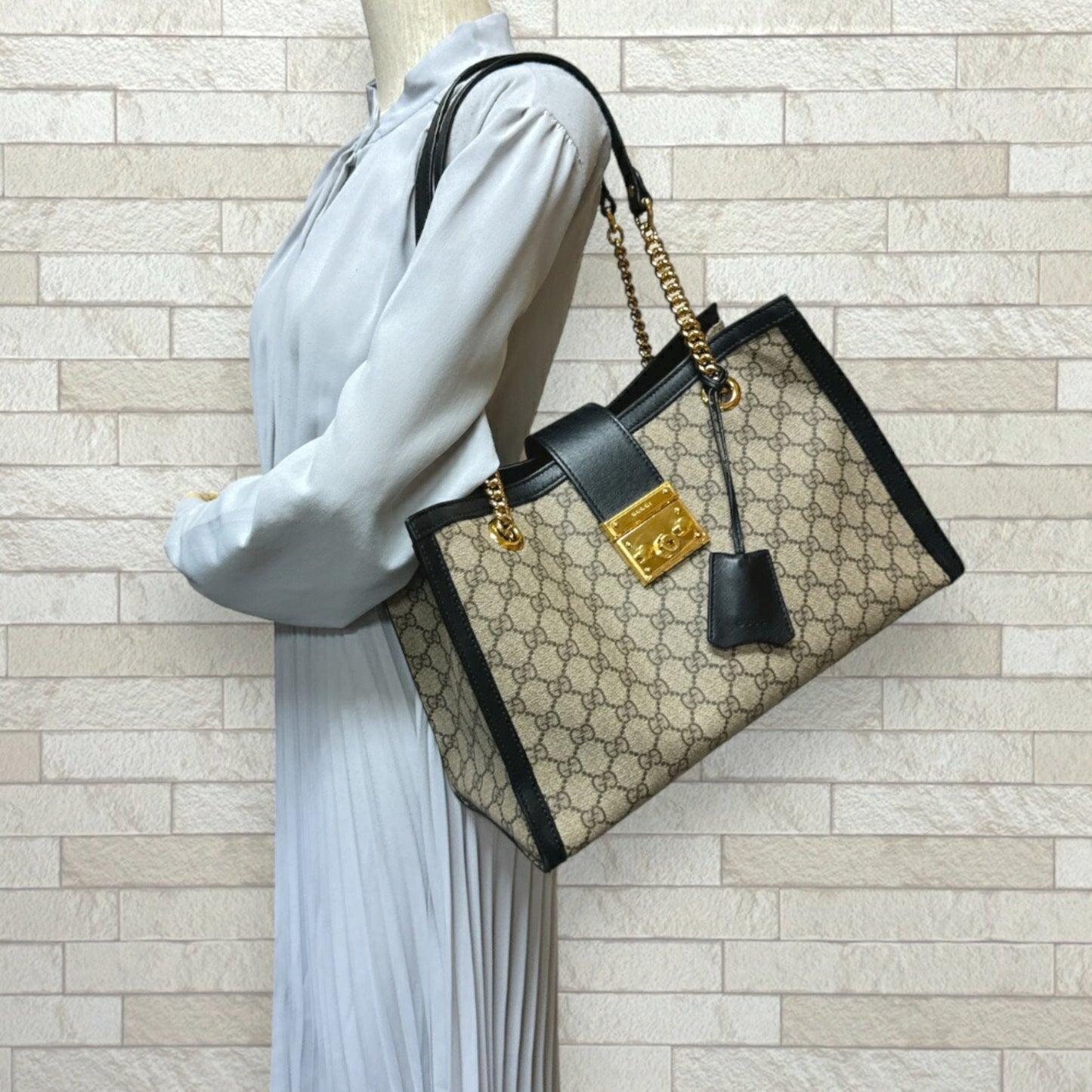 Gucci Daily Black Brown Gg Supreme Shoulder Bag