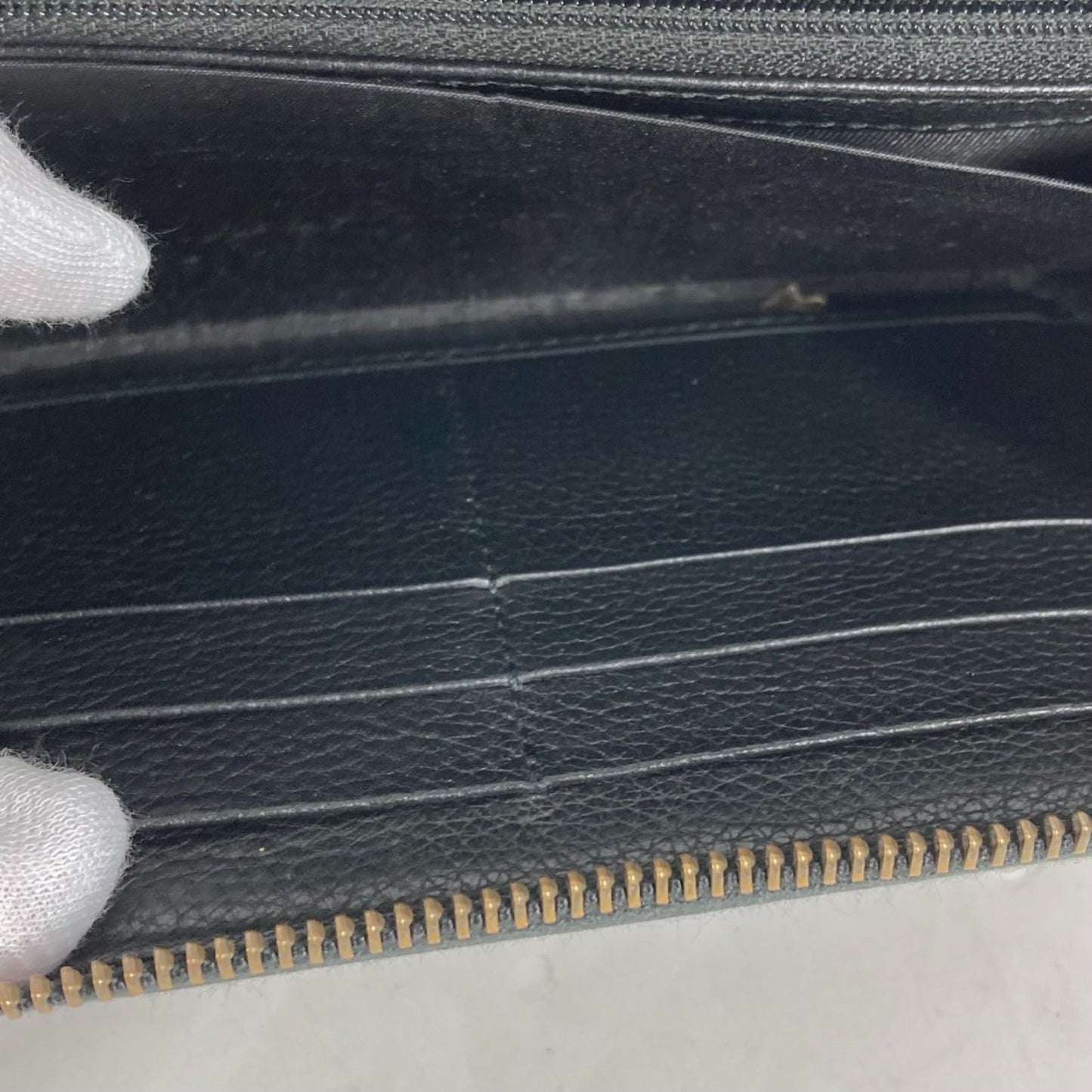 Gucci Black Leather Long Wallet (Bi-Fold)
