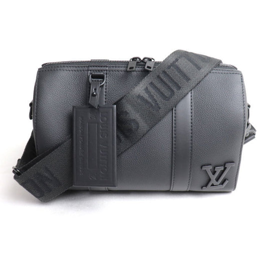 Louis Vuitton Black Leather Shoulder Bag ()