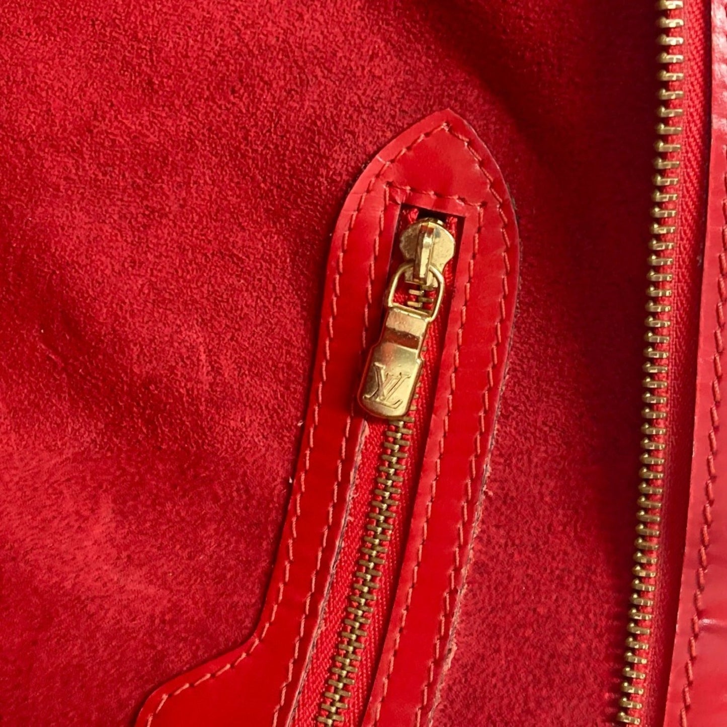 Louis Vuitton Castilian Red Red Color Epi Leather Shoulder Bag Tote Bag