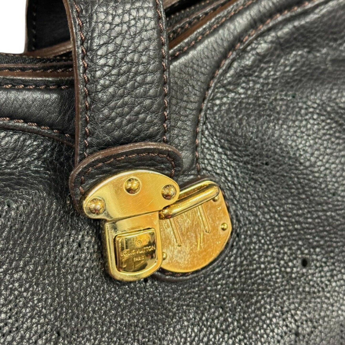 Louis Vuitton Mahina Black Noir Mahina Leather Shoulder Bag