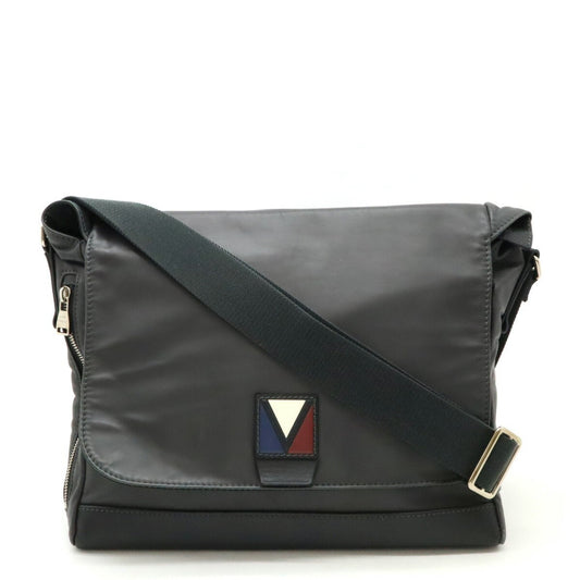 Louis Vuitton Gray Leather Shoulder Bag ()