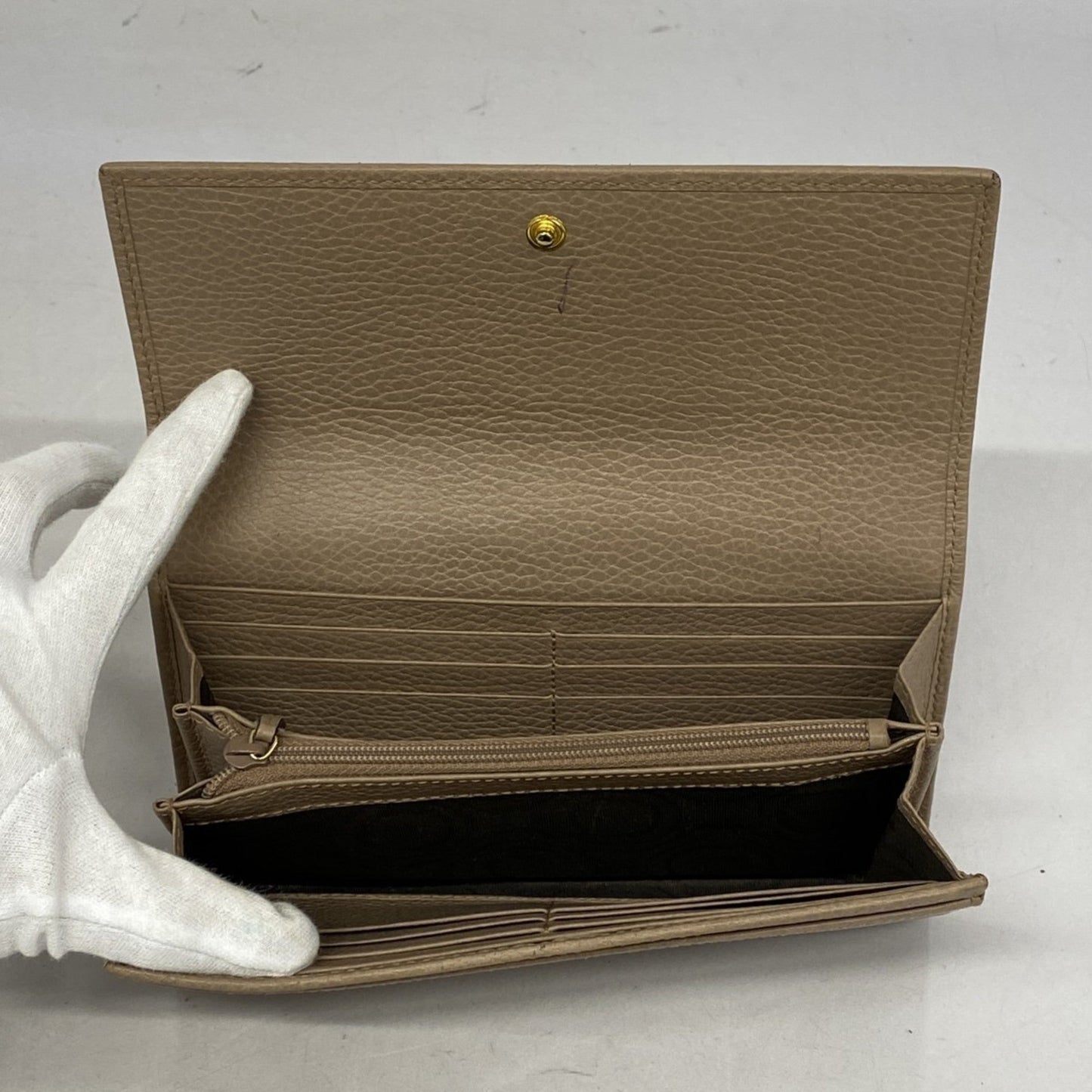 Gucci Beige Leather Long Wallet (Bi-Fold)