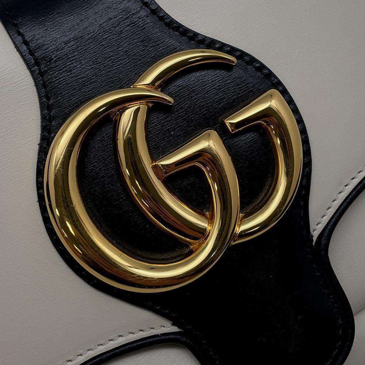 Gucci White Leather Shoulder Bag
