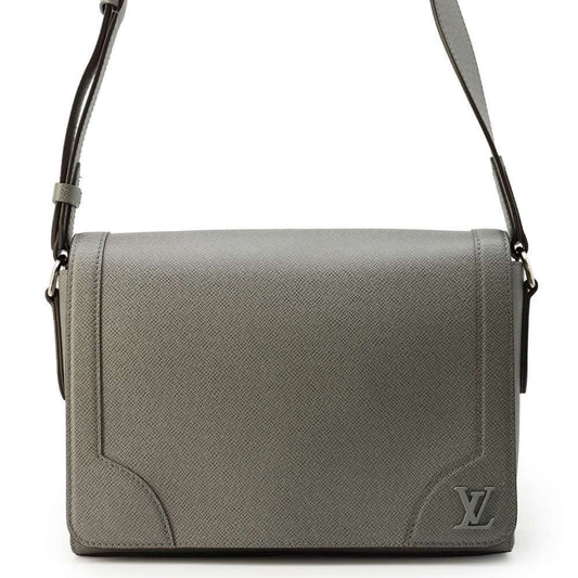 Louis Vuitton Taiga Gris Taiga Leather Shoulder Bag ()