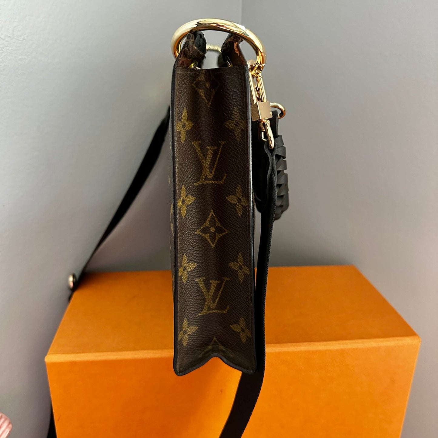 The Swan Crossbody -Orvis bags Monogram in Black