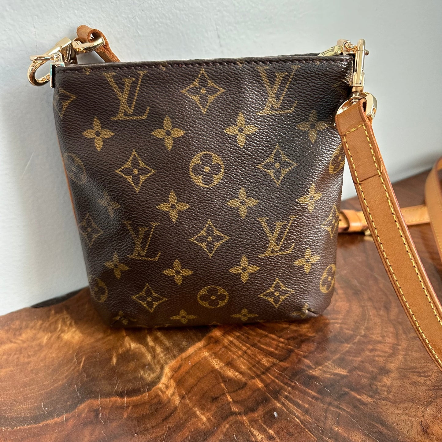 The Junco Crossbody -Orvis bags LV Monogram in Vachetta