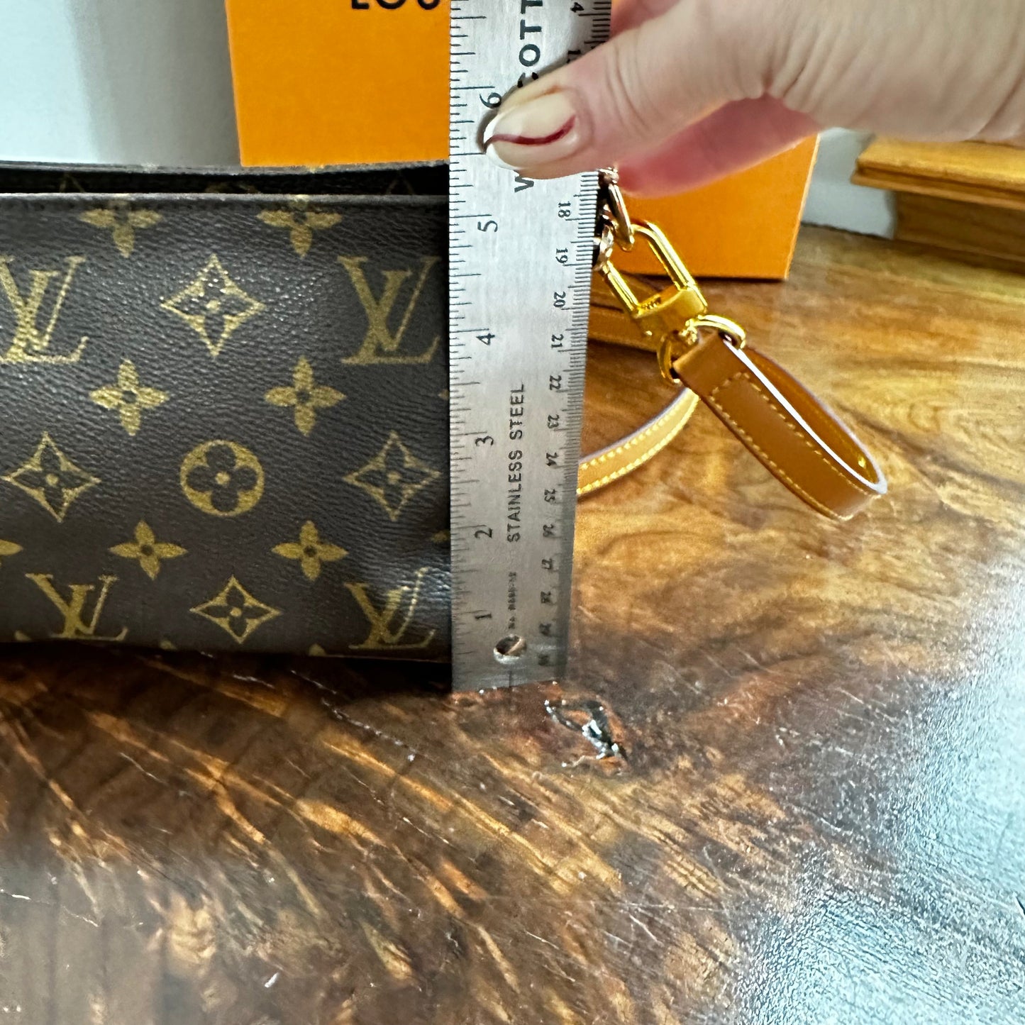 The Junco Crossbody -Orvis bags LV Monogram in Vachetta