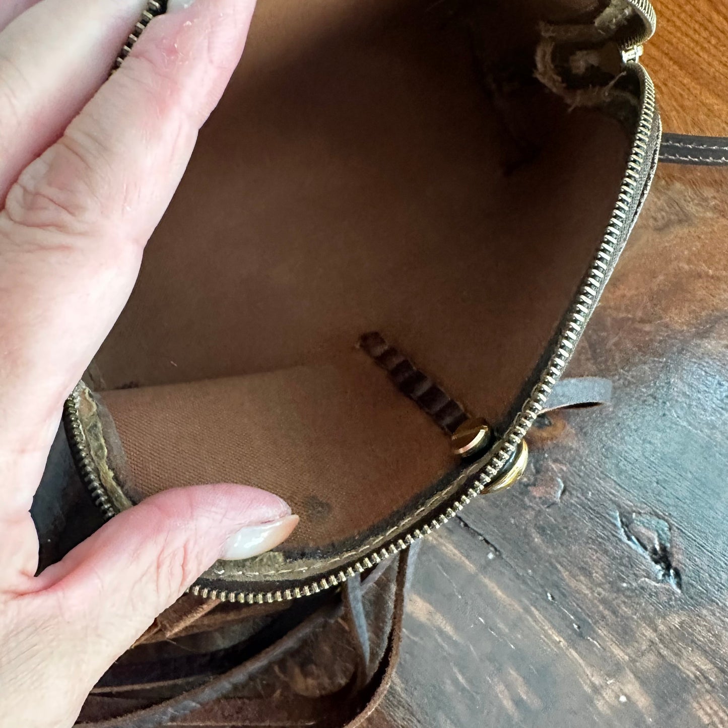 The Junco Crossbody Bag -Orvis bags Monogram in Dark Brown Fringe