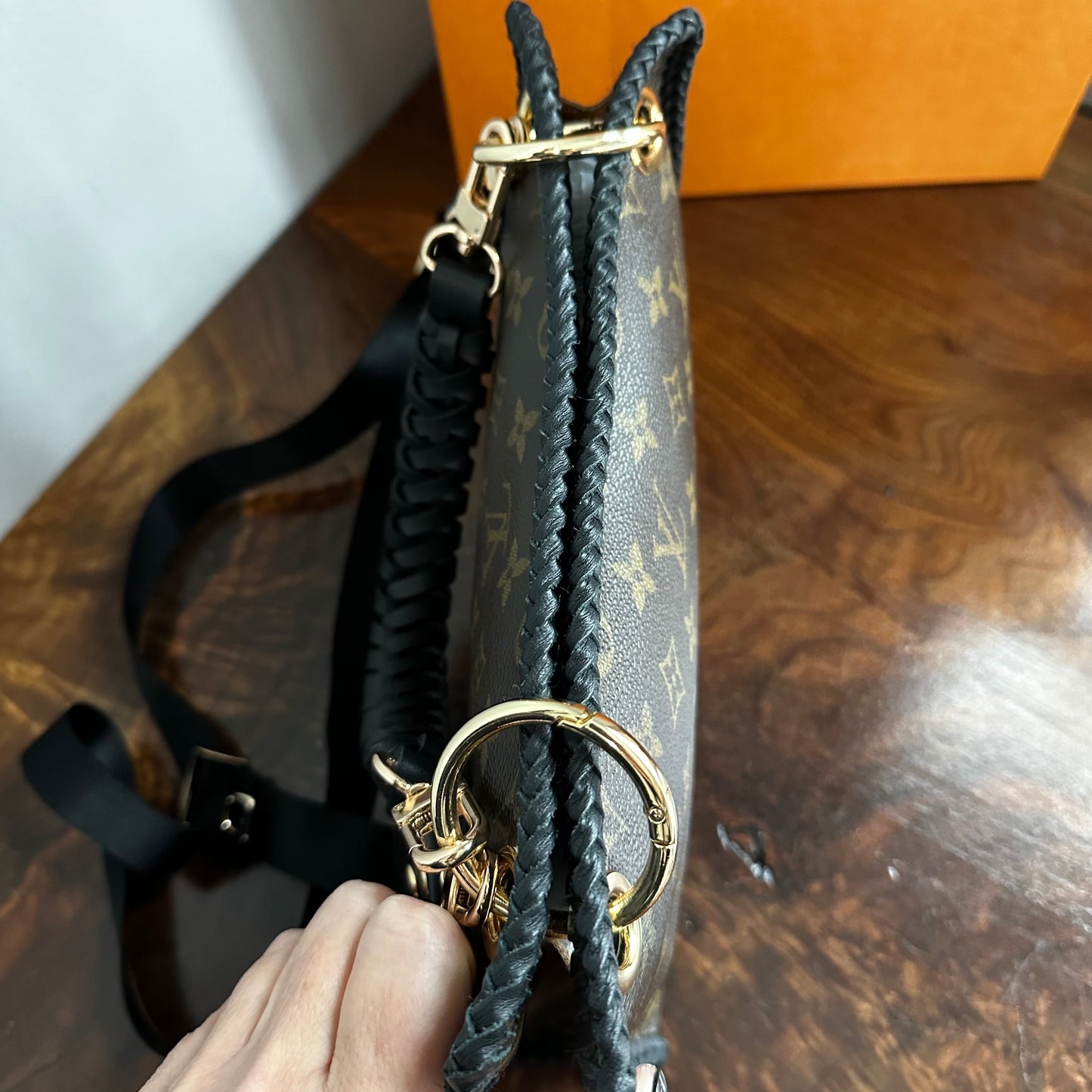 The Swan Crossbody -Orvis bags Monogram in Black