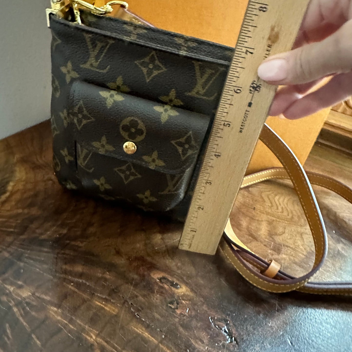 The Junco Crossbody -Orvis bags LV Monogram in Vachetta