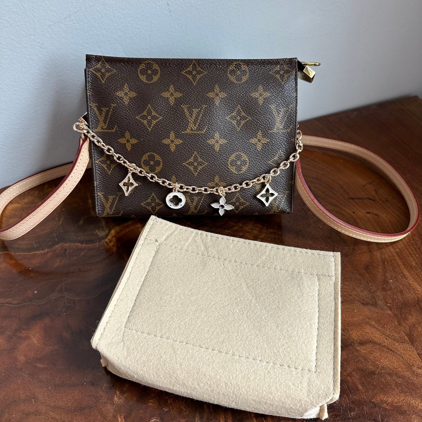 The Cygnet Crossbody -Orvis bags Monogram in Vachetta