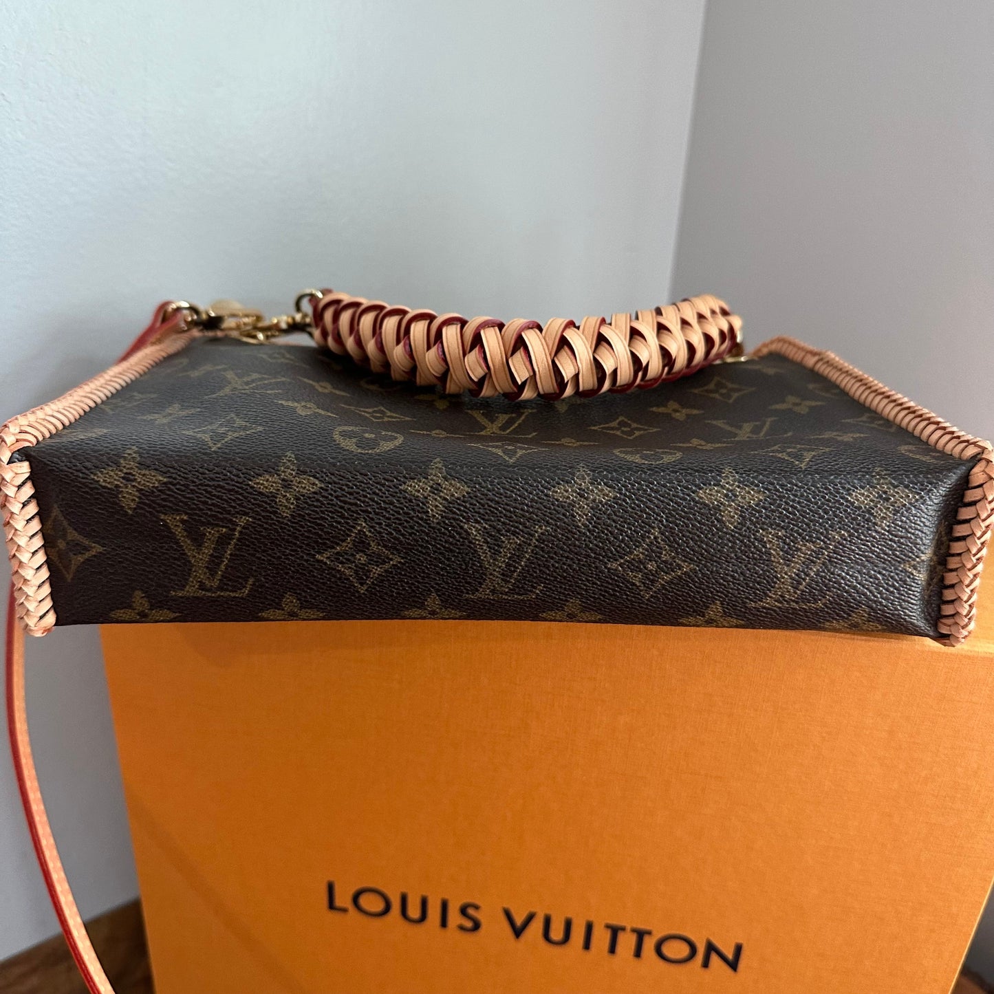 The Swan Crossbody -Orvis bags Monogram in Vachetta