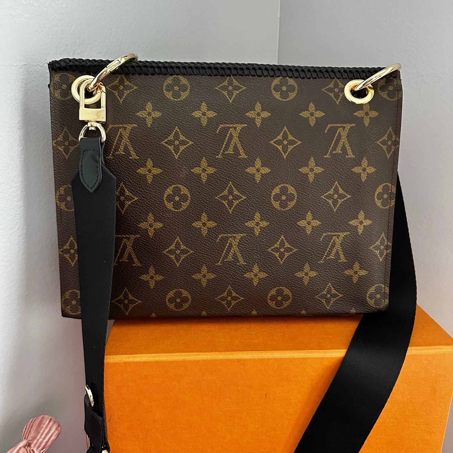 The Swan Crossbody -Orvis bags Monogram in Black