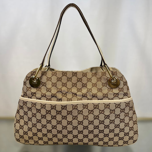 GUCCI GG Supreme Canvas Medium Eclipse Shoulder Bag